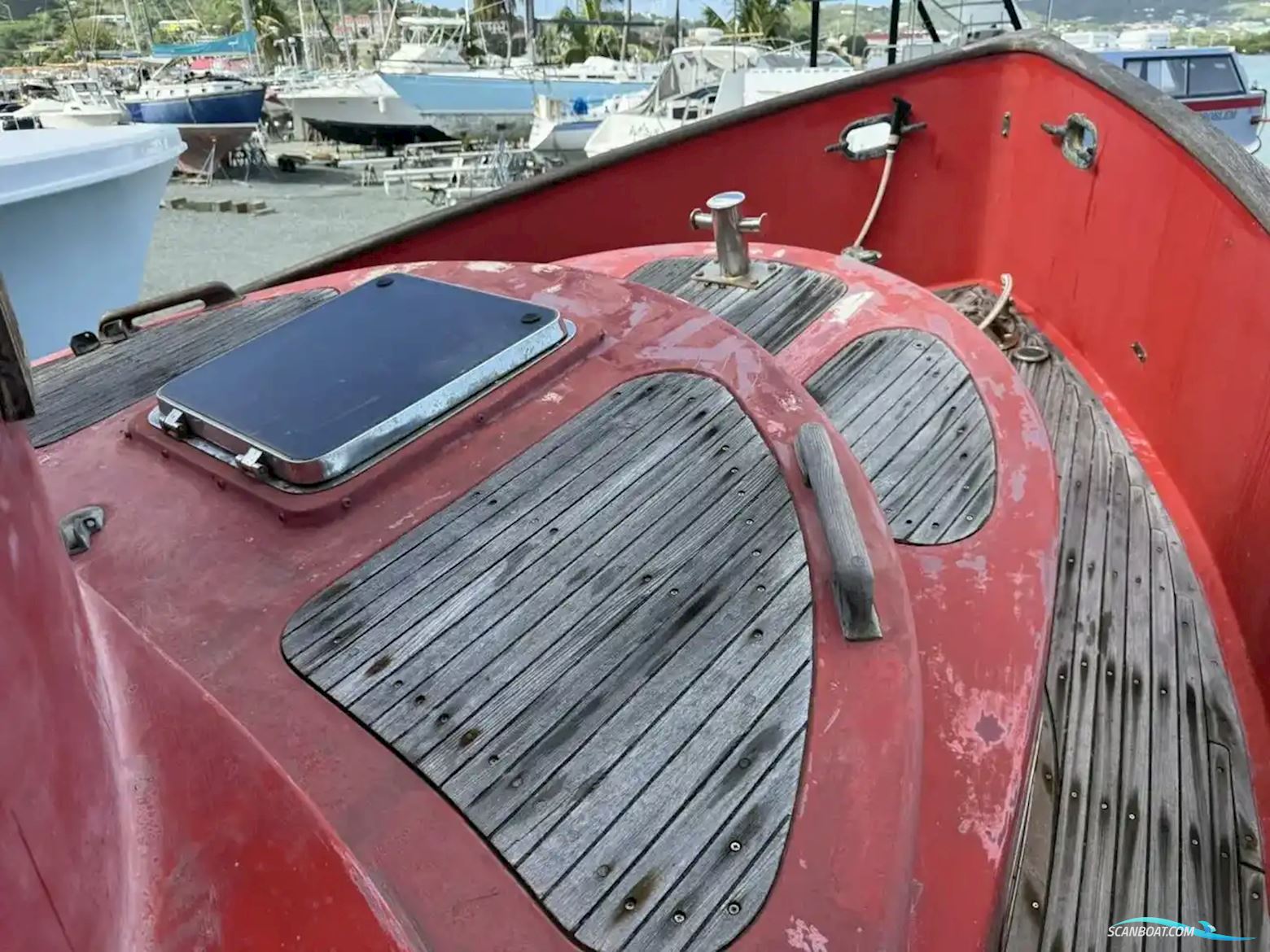 Custom Lord Nelson Victory Tug 37