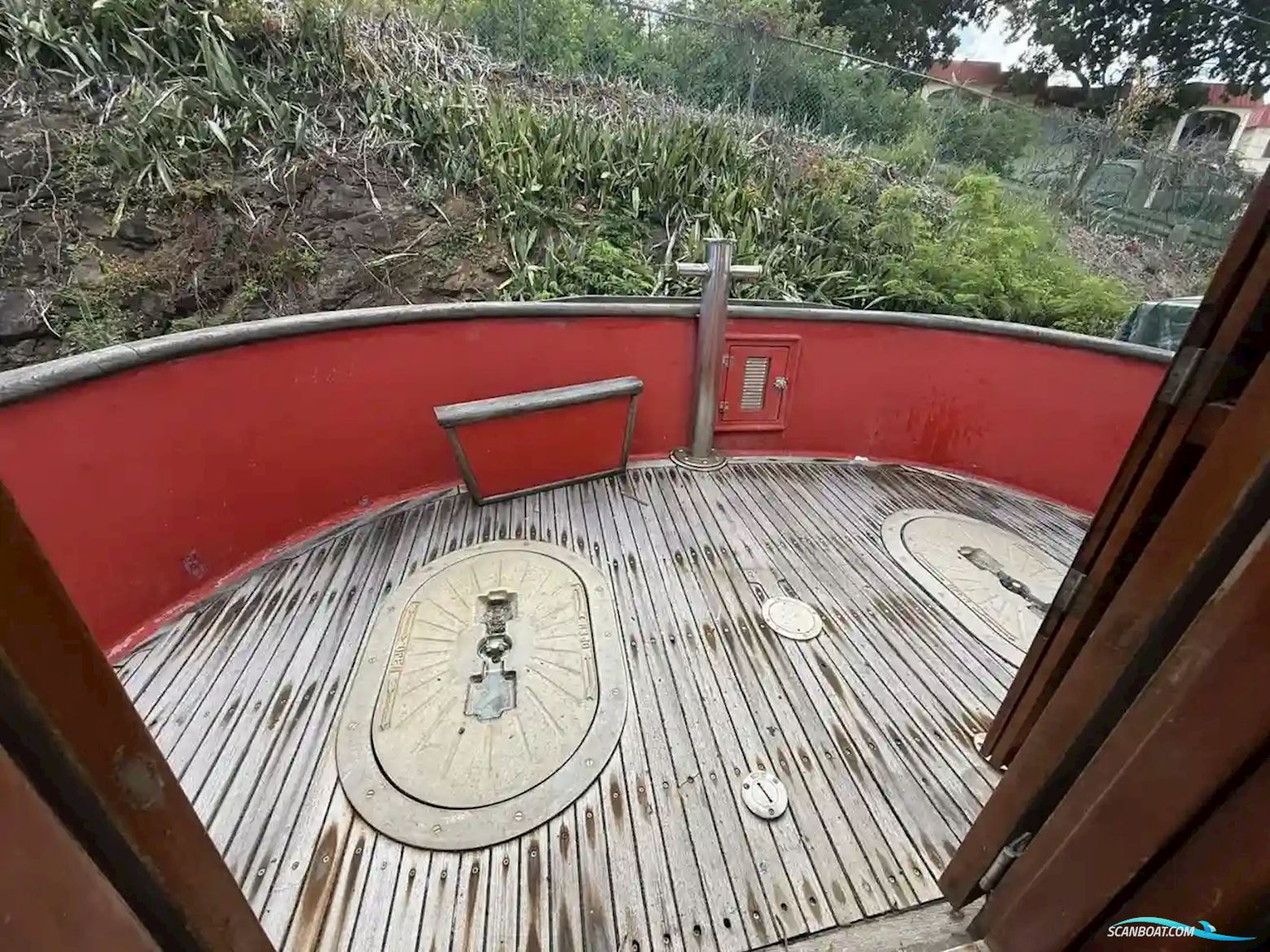 Custom Lord Nelson Victory Tug 37