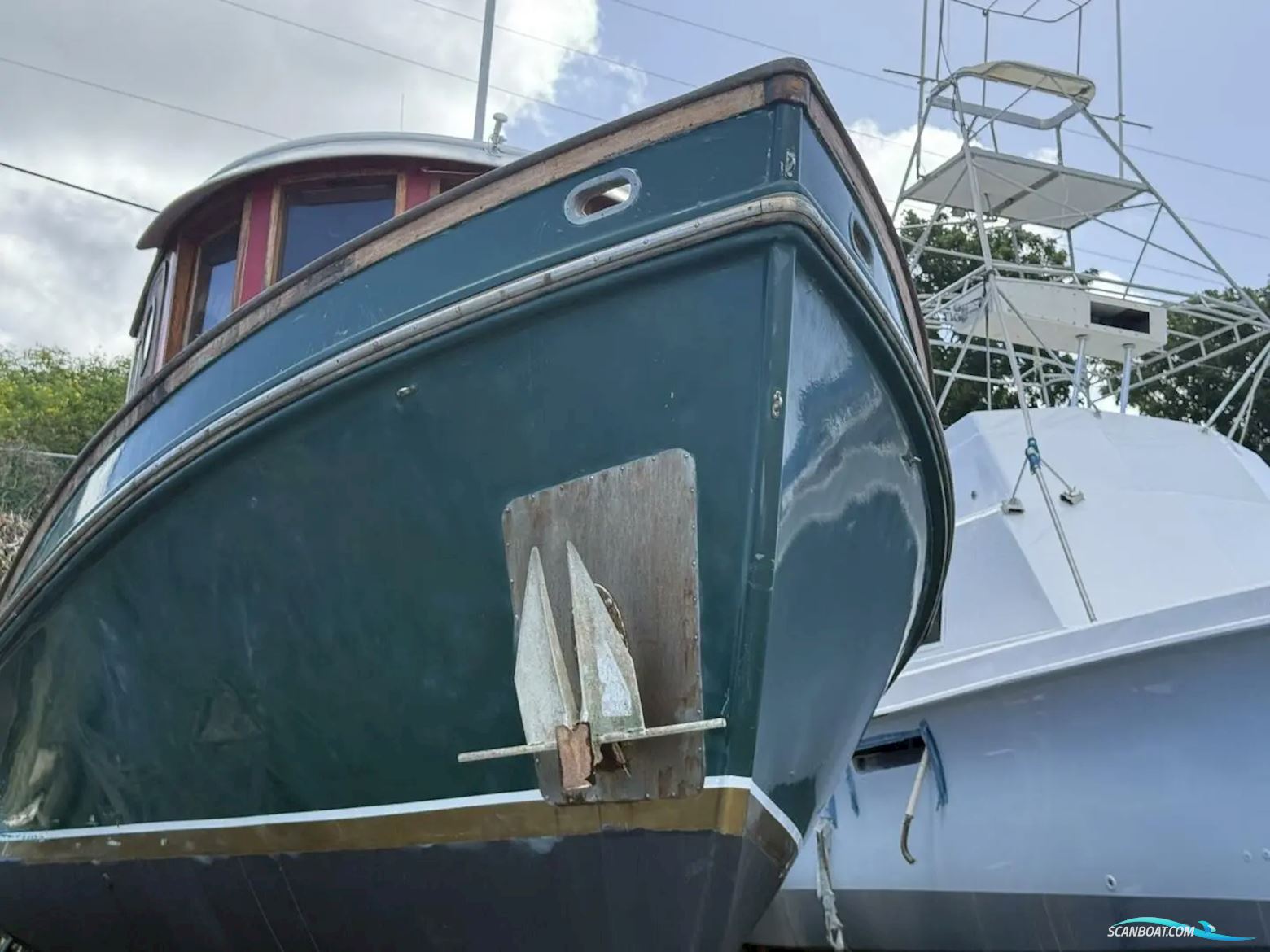 Custom Lord Nelson Victory Tug 37