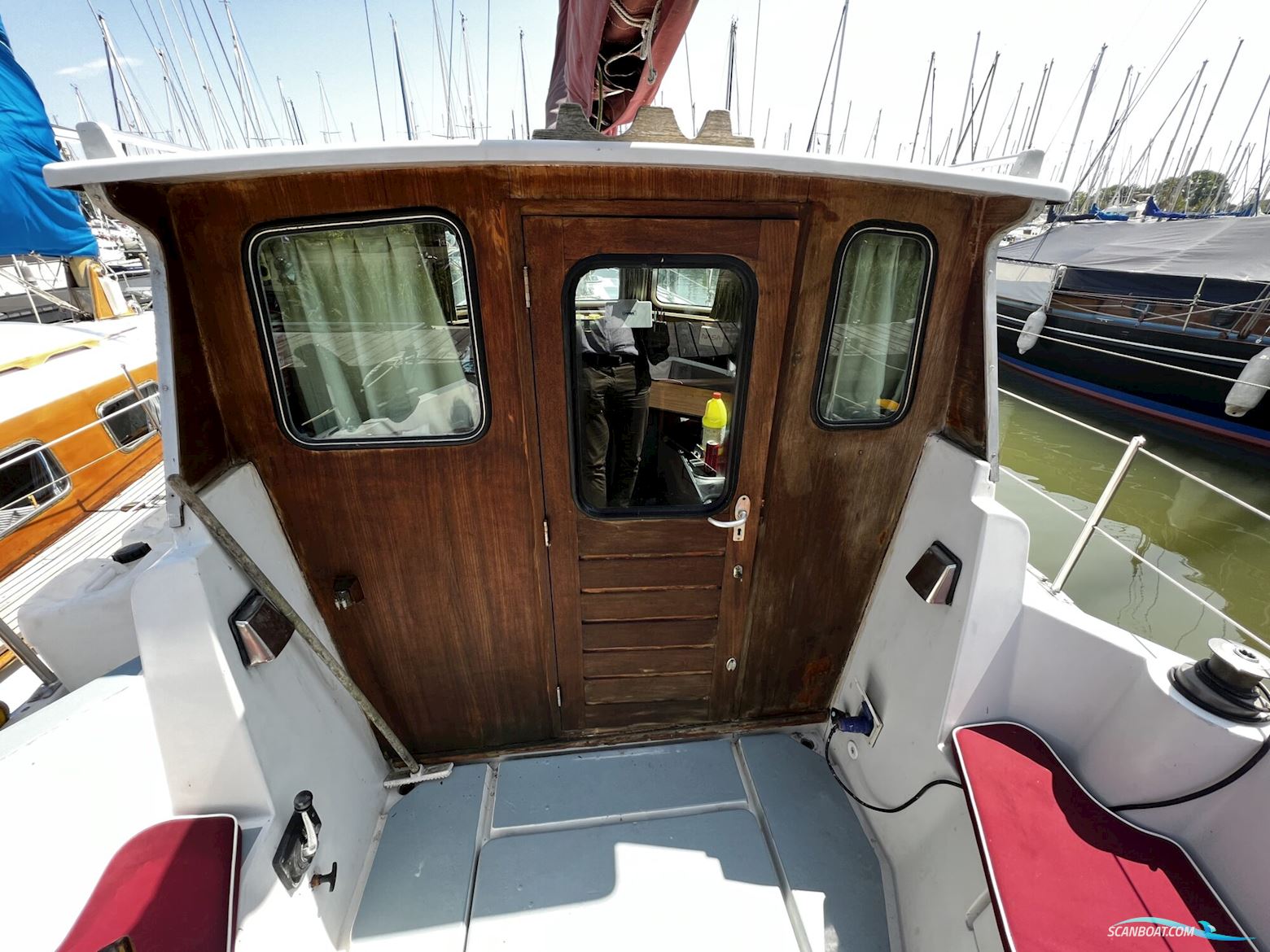 Dart Motorsailor 30