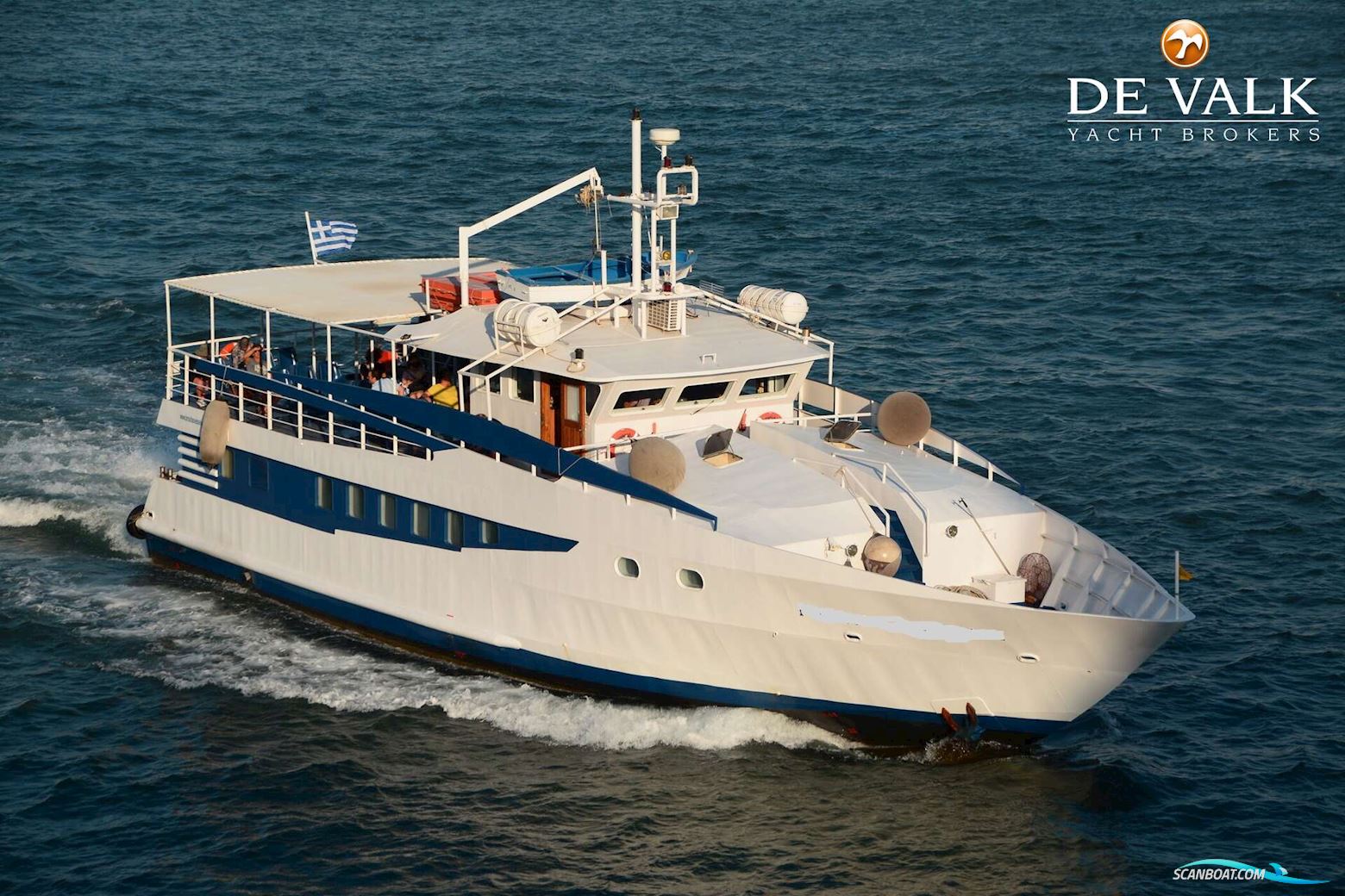 Day Passengers Ship 25 M