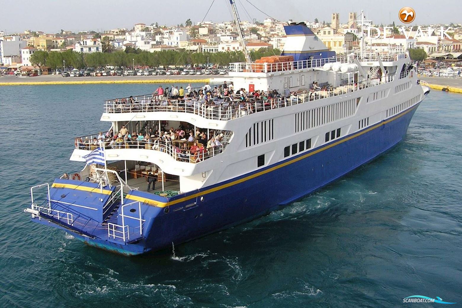 Day Passengers Ship 77.4
