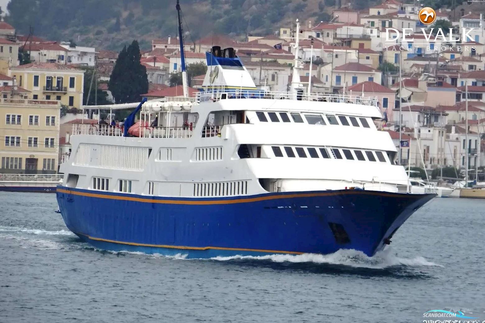 Day Passengers Ship 77.4