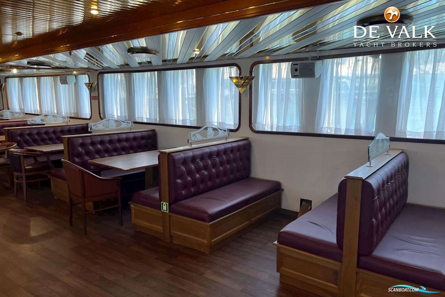 Day Passengers Ship 77.4