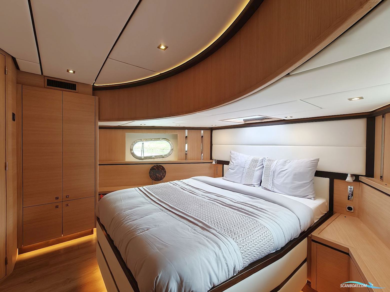 De Alm Grand Voyager 65