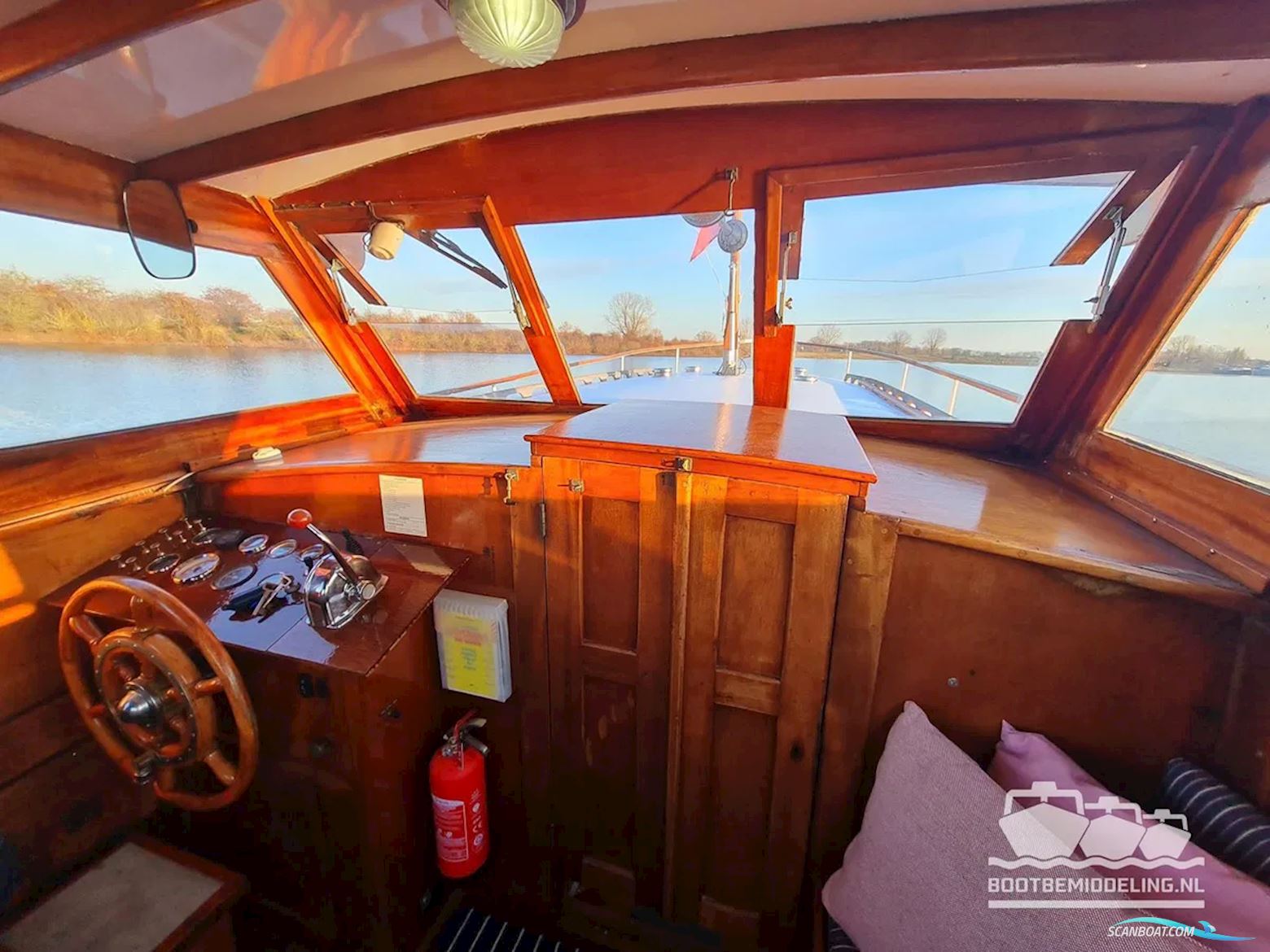 De Vries Lentsch 10.50 OK/AK