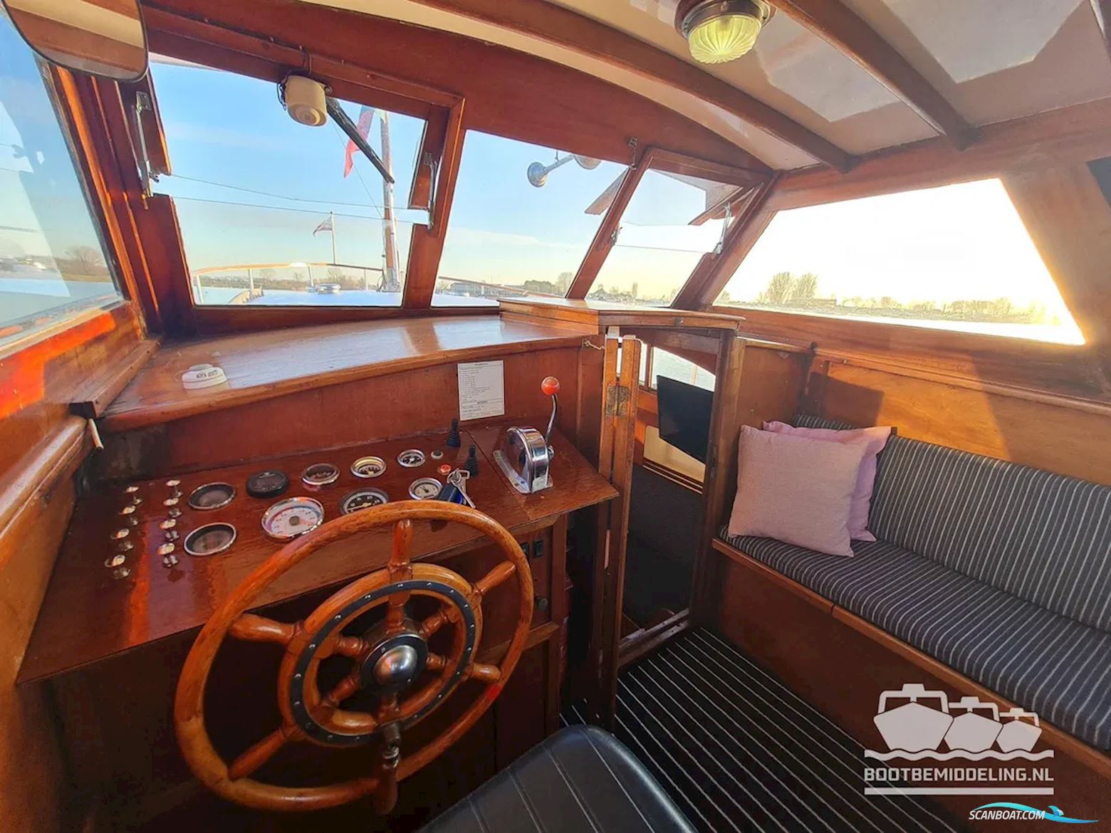 De Vries Lentsch 10.50 OK/AK