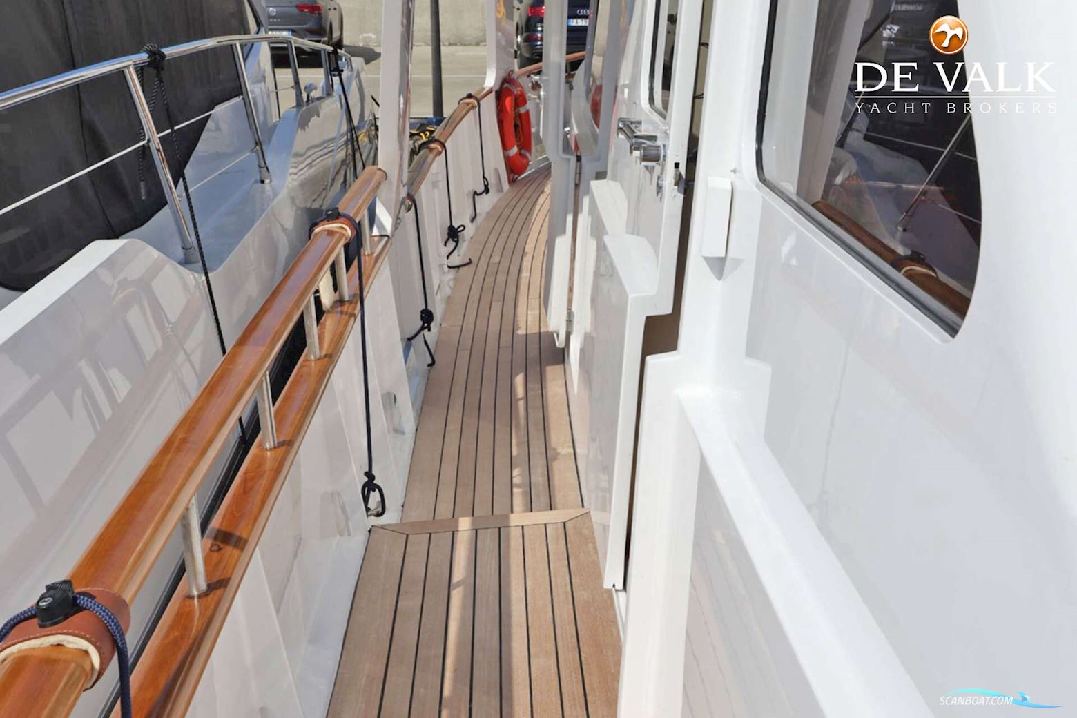 De Vries Lentsch 22M