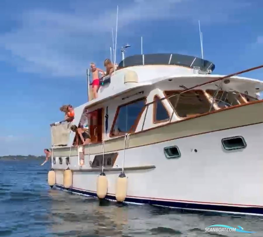 Defever 48 Sundeck