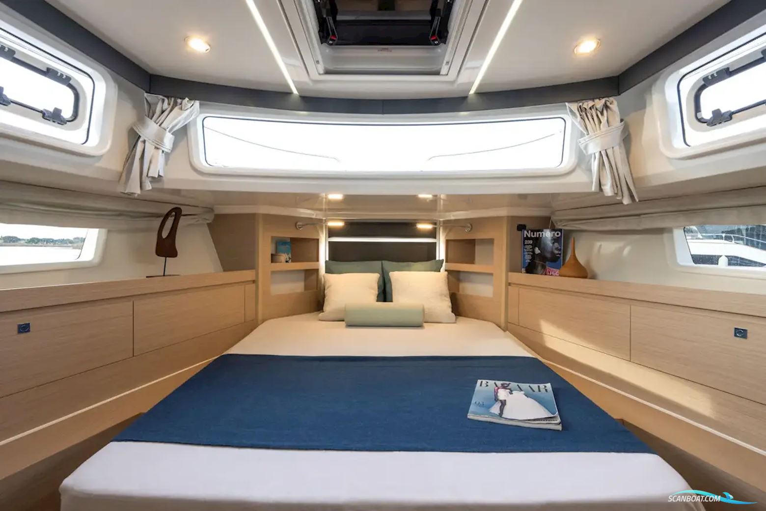 Delphia 12 Flylounge