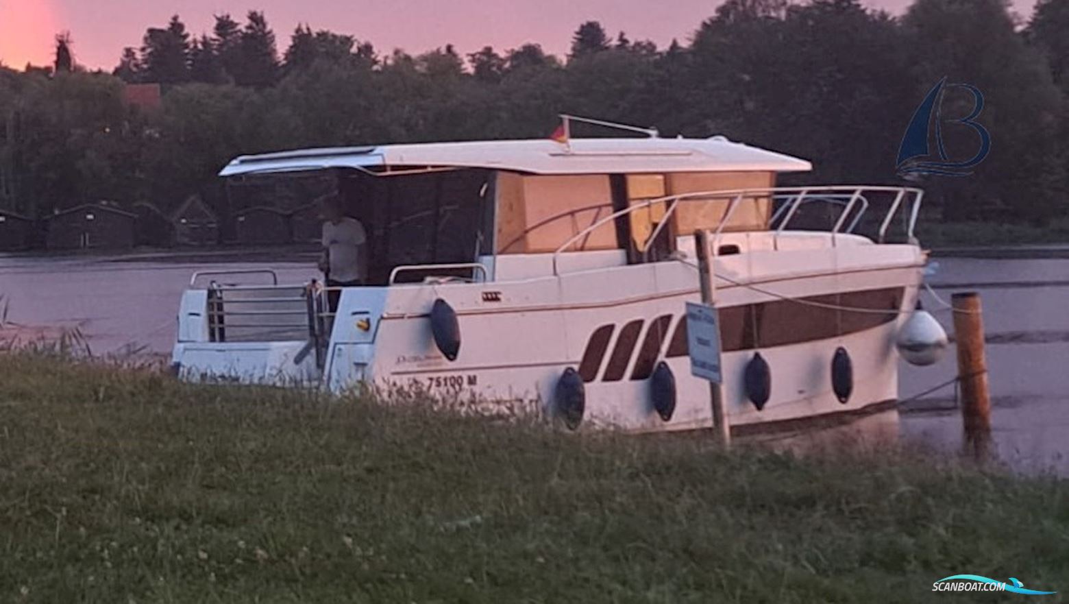 Delphia Escape 1150 Motorboat 2022, with Nanni engine, Germany