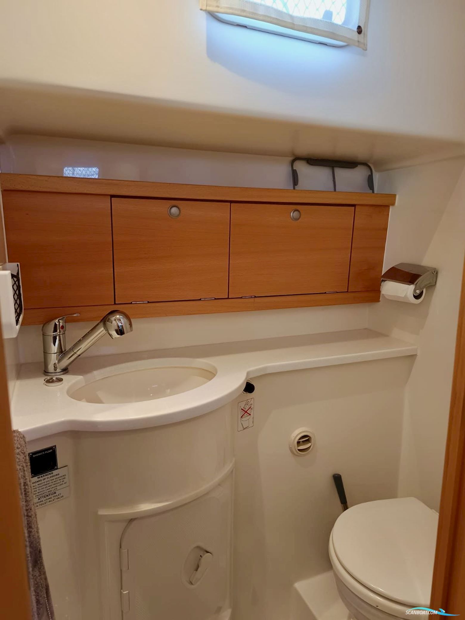 Delphia Escape 1350