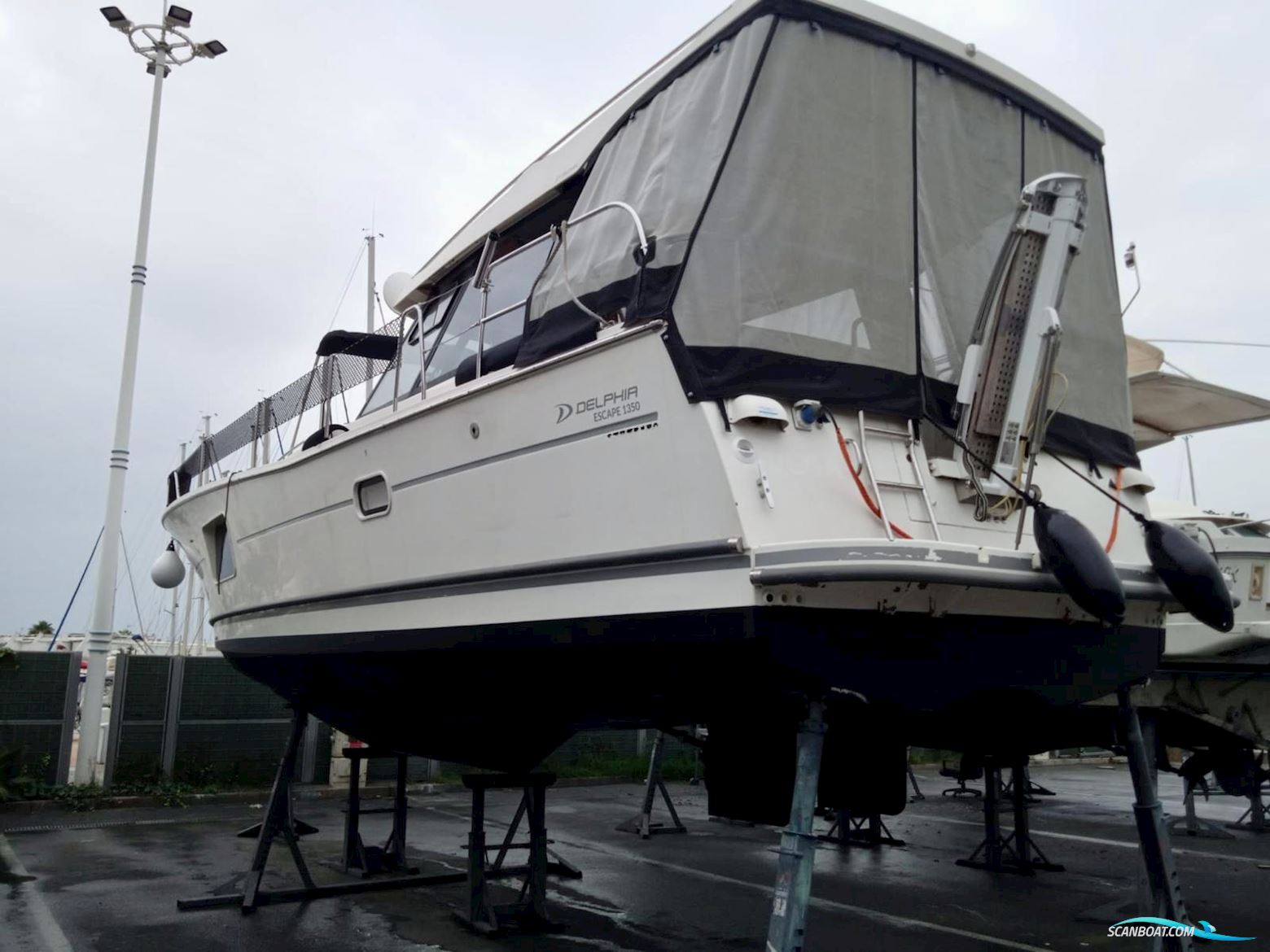 Delphia Escape 1350