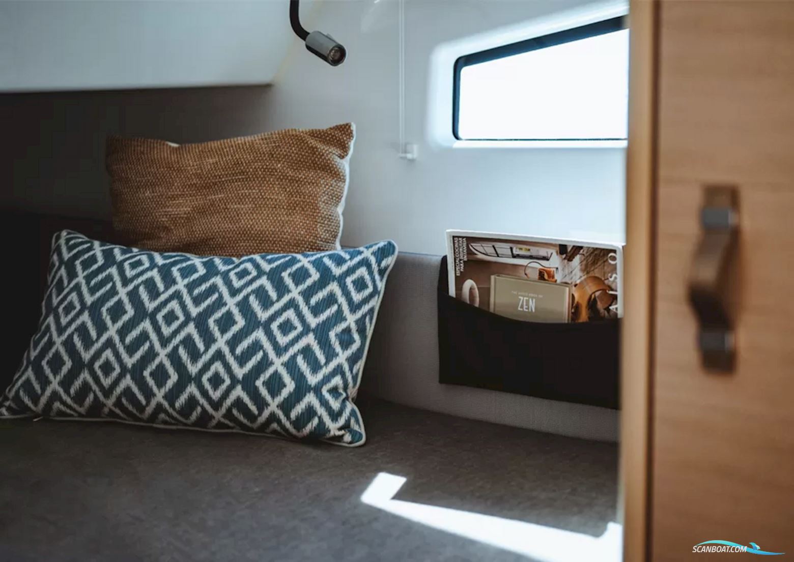 DELPHIA YACHTS 10 LoungeTop Electric