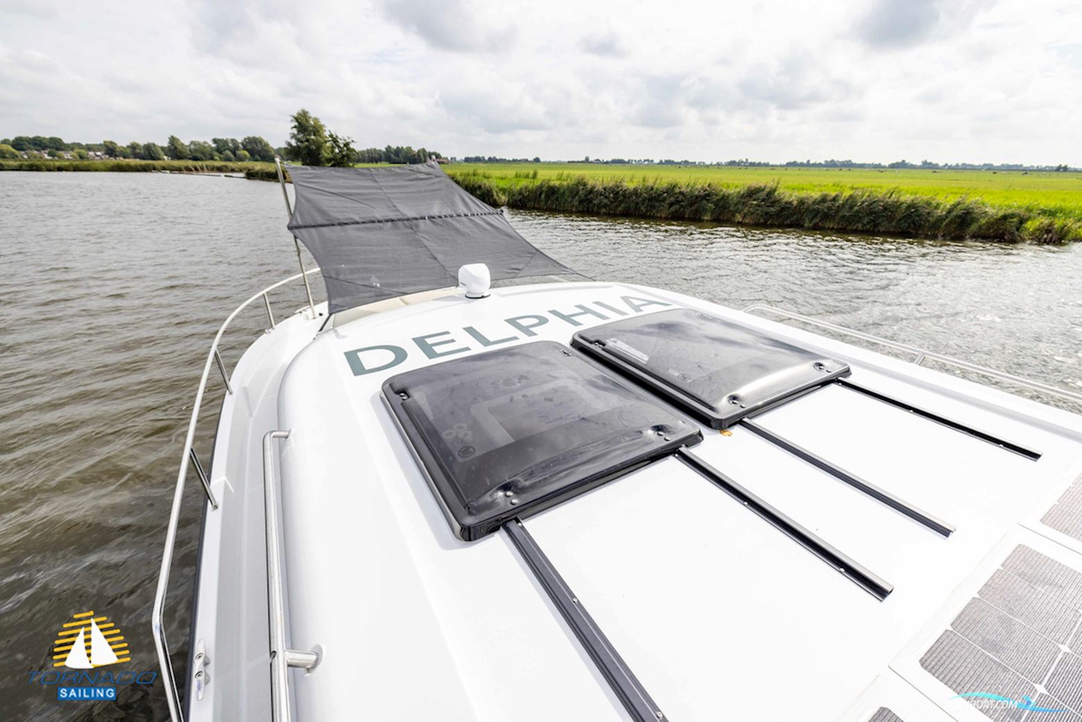 DELPHIA YACHTS 10 Sedan Electric
