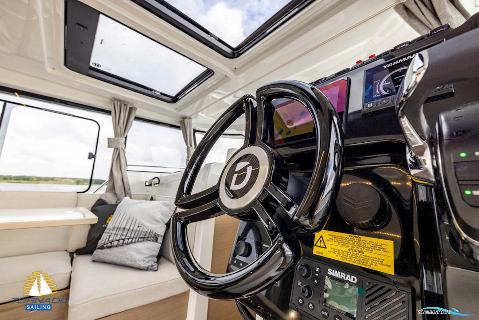 DELPHIA YACHTS 10 Sedan Electric