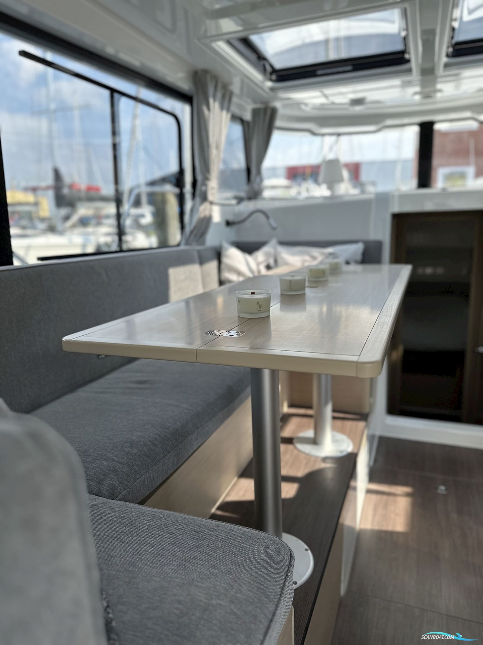 DELPHIA YACHTS 10 Sedan ELEKTRIC