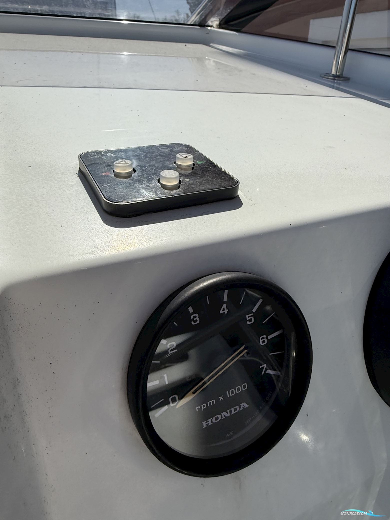 DELPHIA YACHTS Nano
