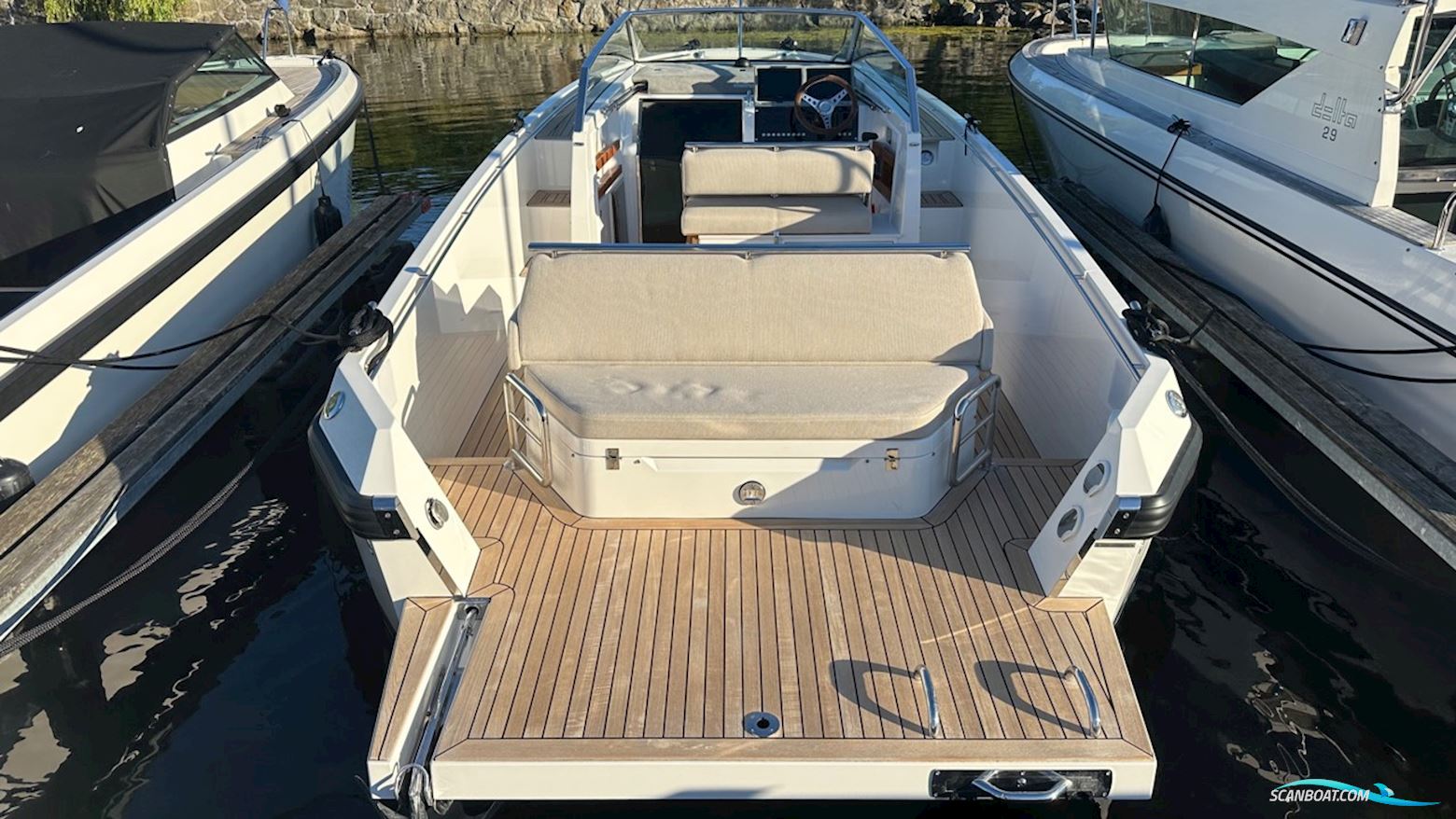 Delta 26 Open