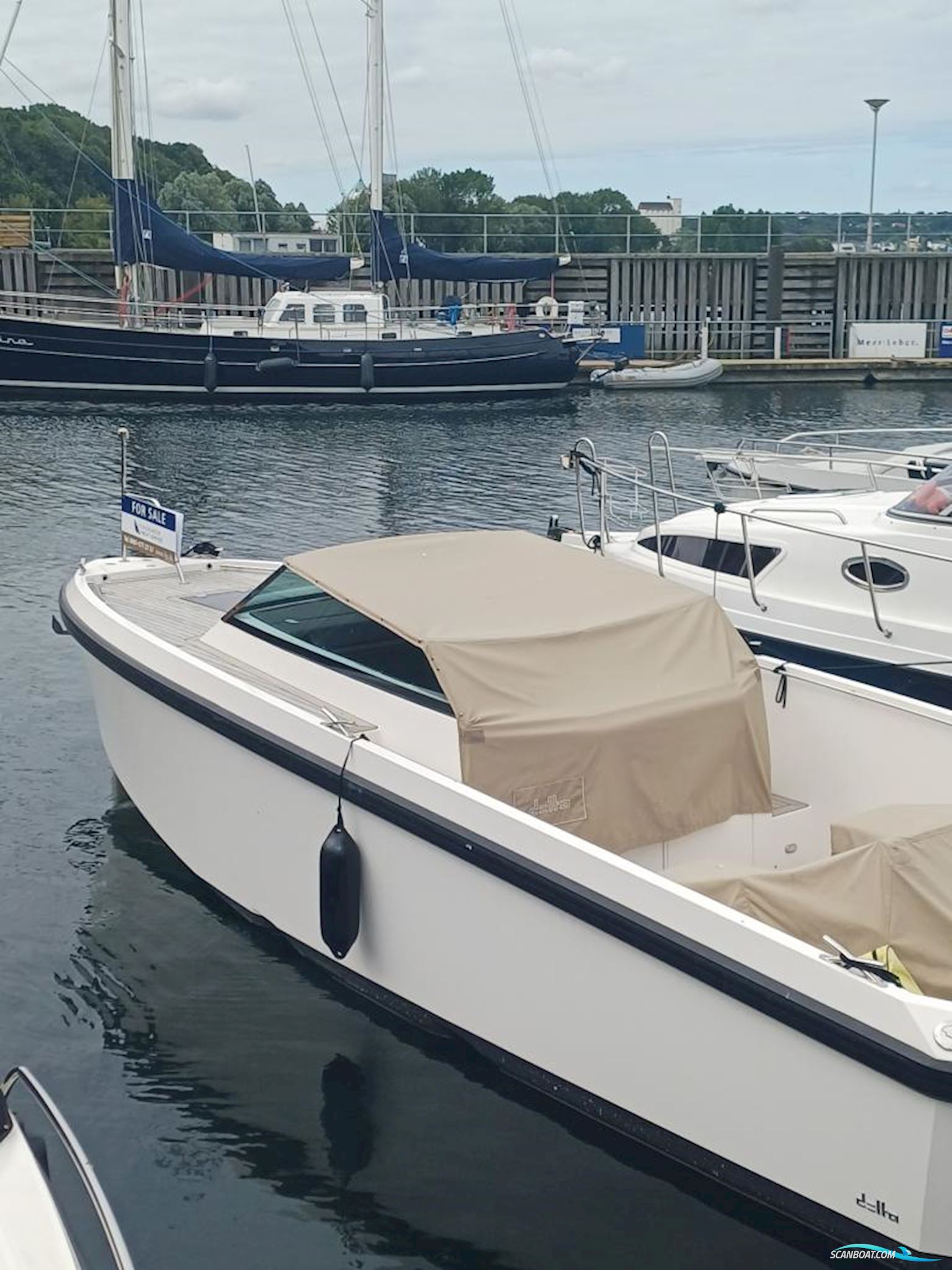 Delta 26 Open