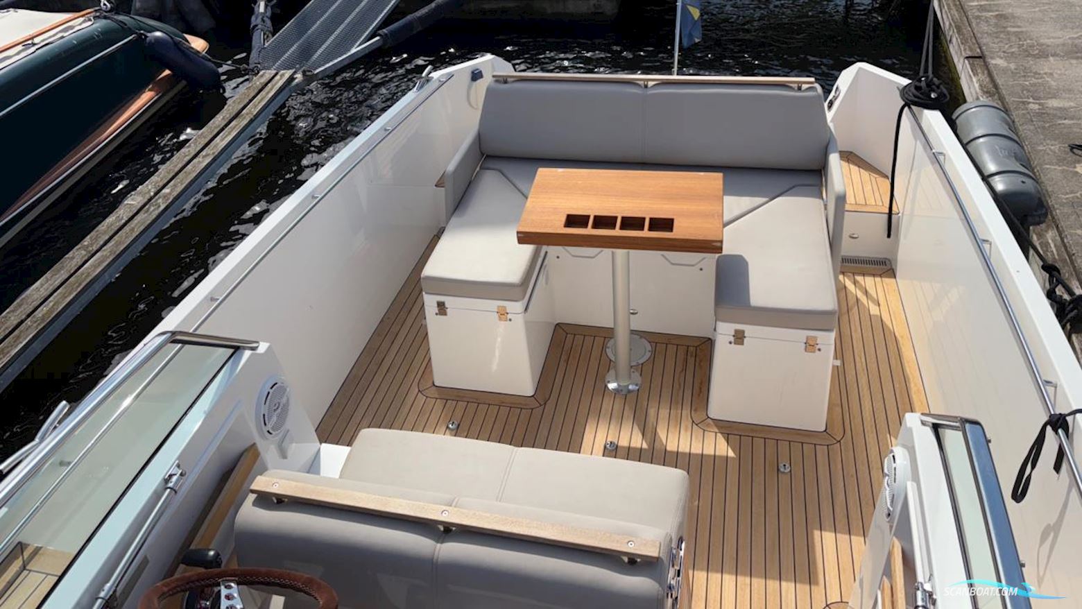 Delta 26 Open