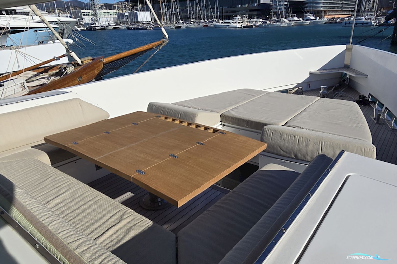 Delta Powerboats 88 Carbon