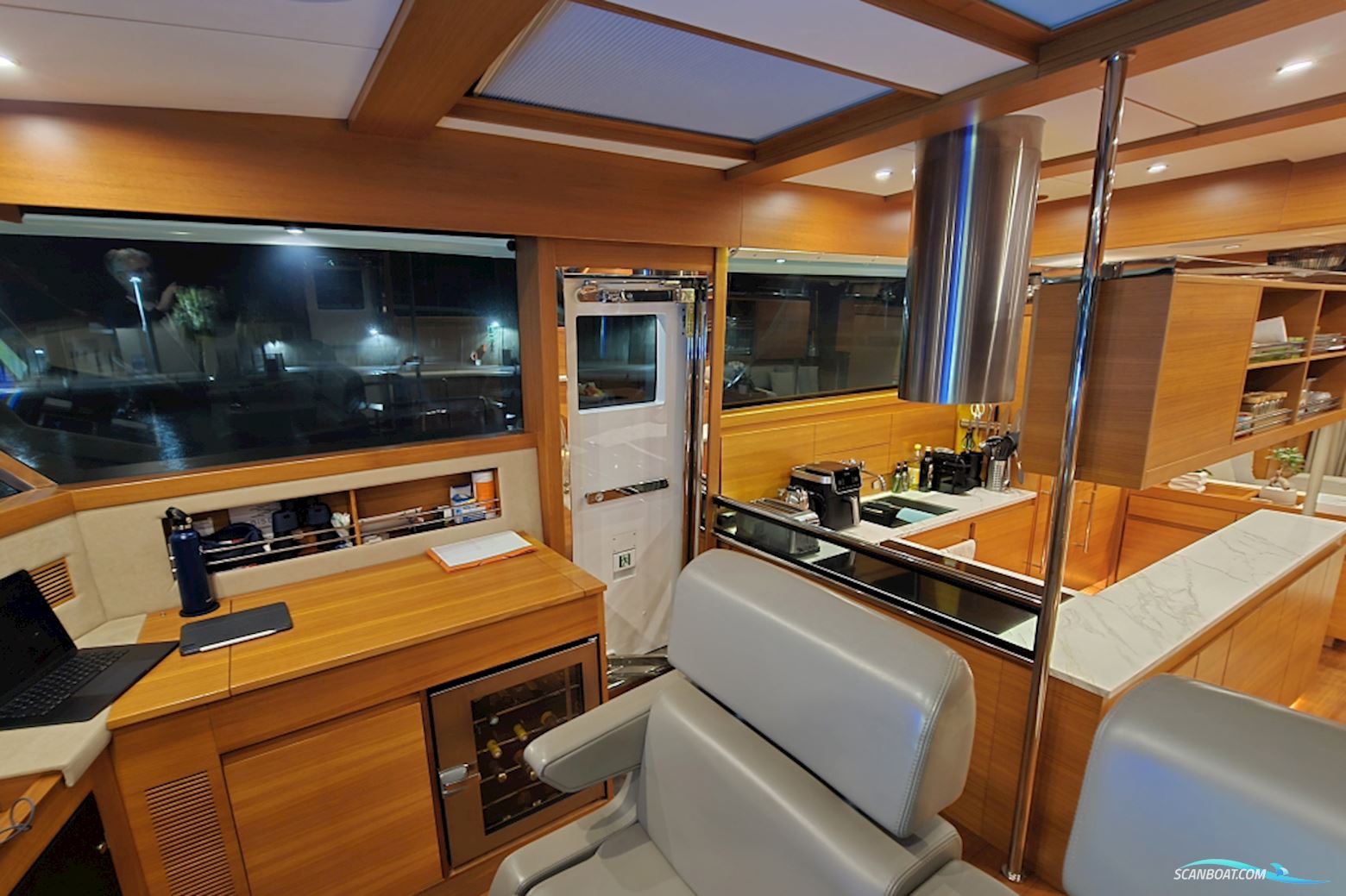 Delta Powerboats 88 Carbon