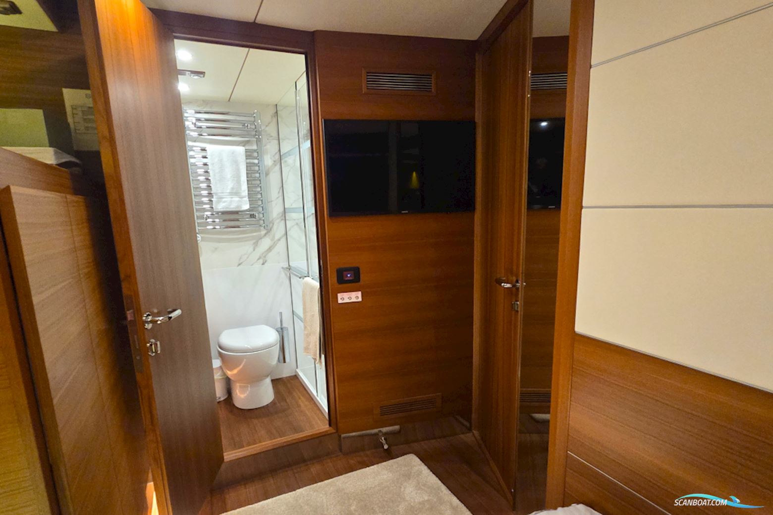 Delta Powerboats 88 Carbon