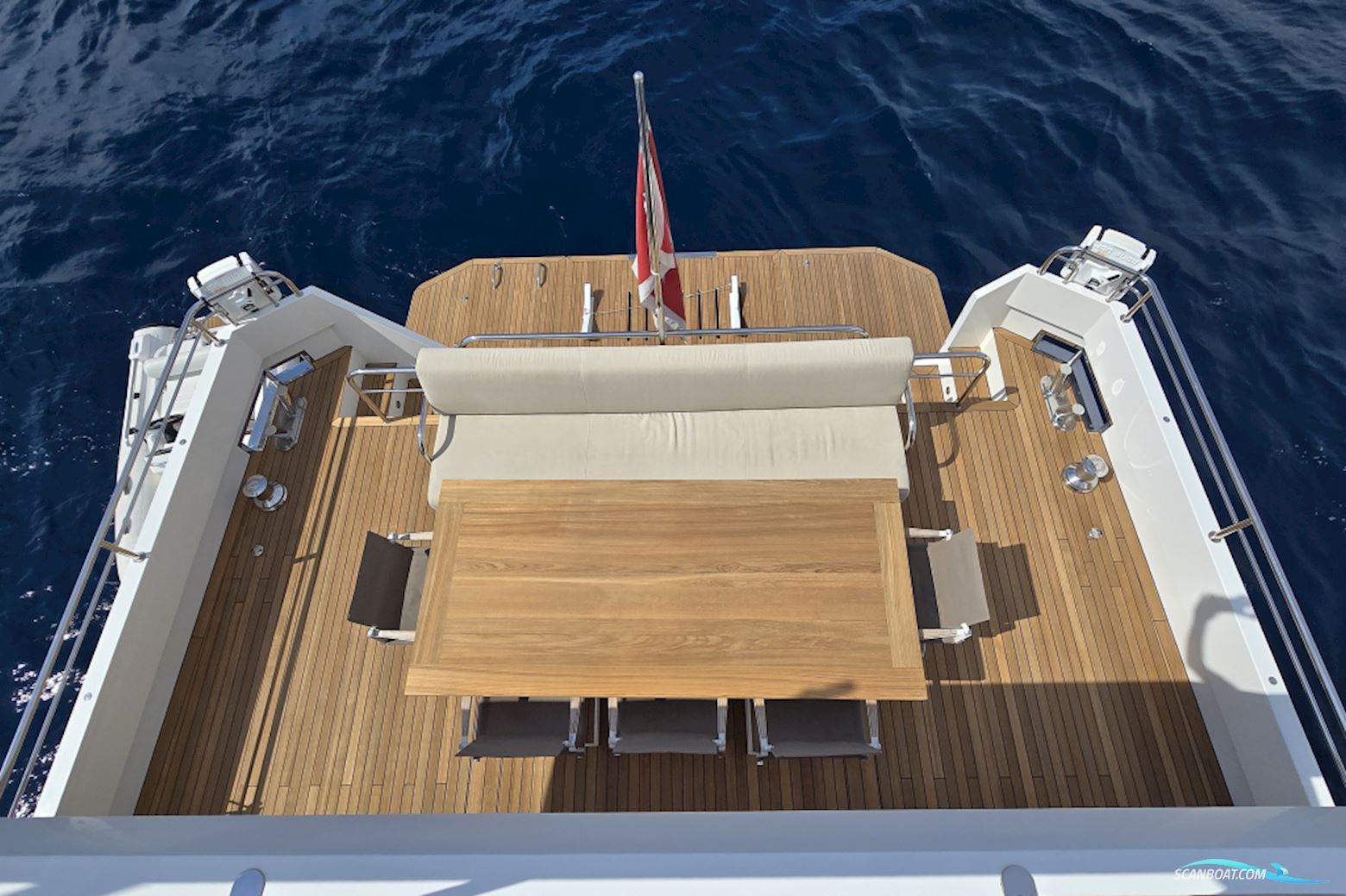Delta Powerboats 88 Carbon