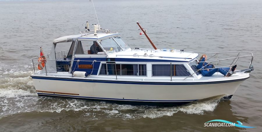 Discovery 27 Motorboat 1978, with Leyland engine, Germany
