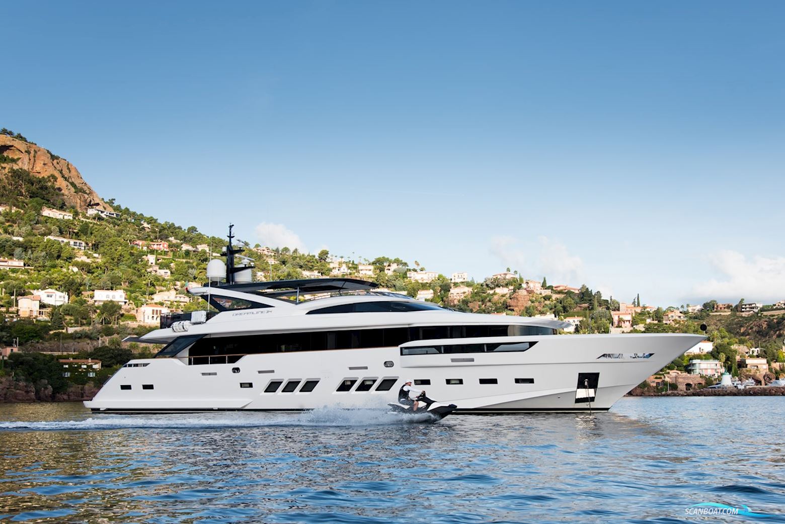 DL Dreamline Dreamline 35 Motorboat 2013, with Mtu 12V 2000 M94 engine, Italy