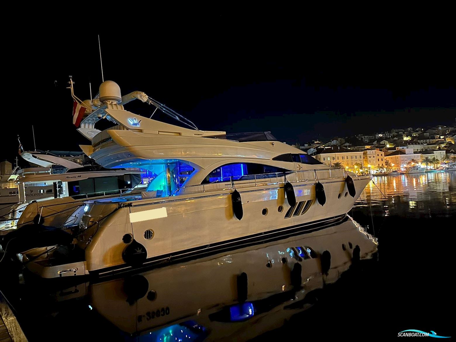 Dominator 62S Motorboat 2008, with Man V10 engine, Italy