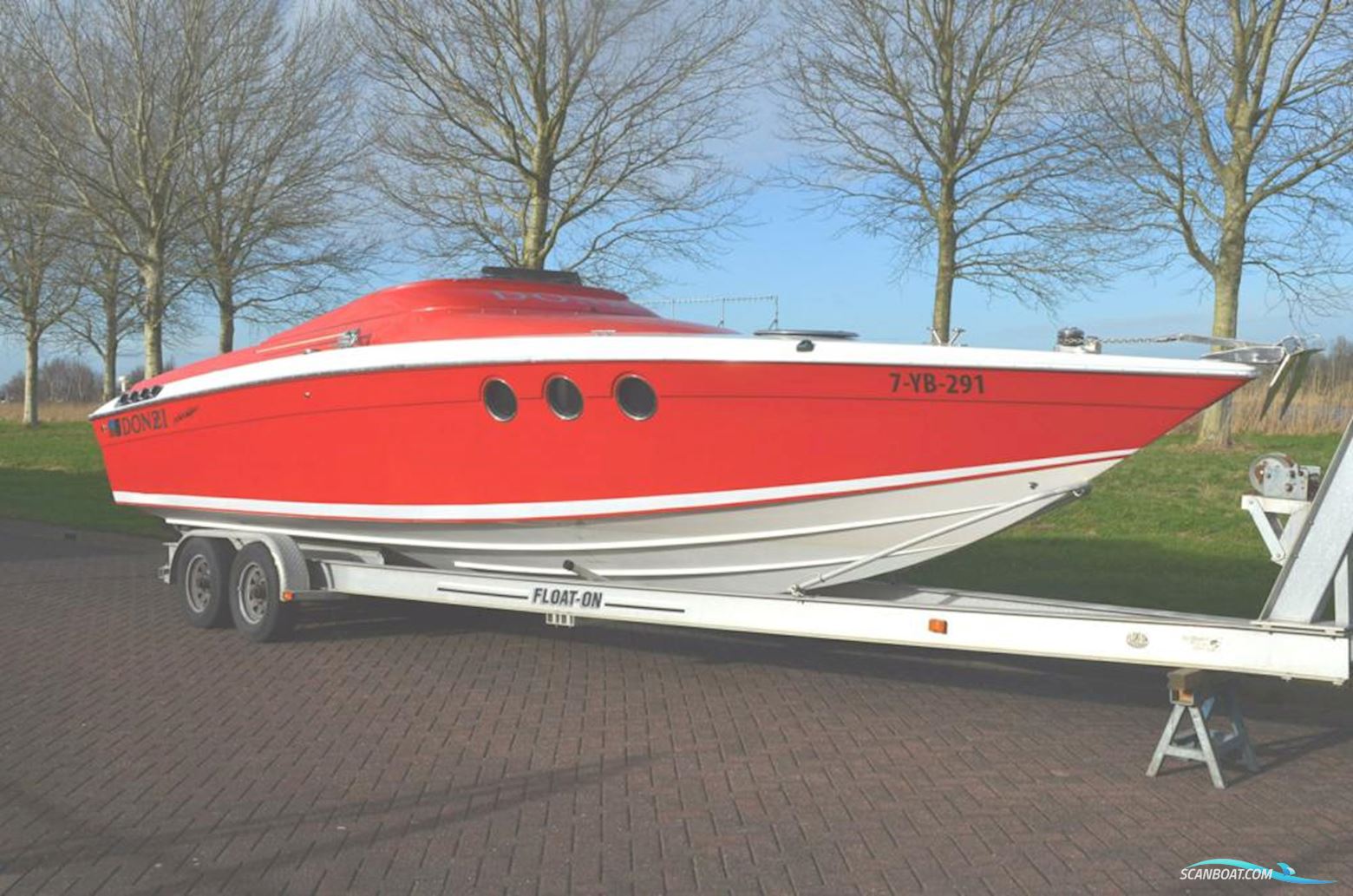 Donzi 30 "Black Widow" Motorboat 1989, with Mercruiser engine, The Netherlands