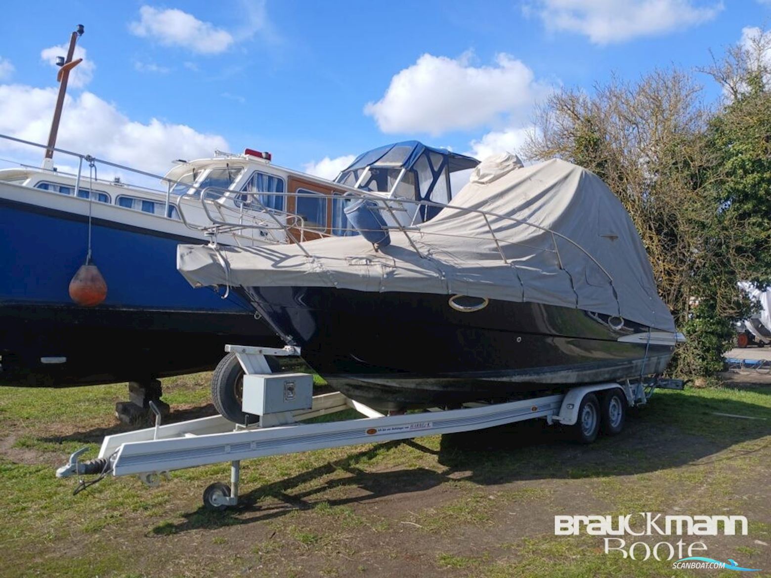 Doral Monticello Motorboat 2006, with Mercruiser engine, Germany