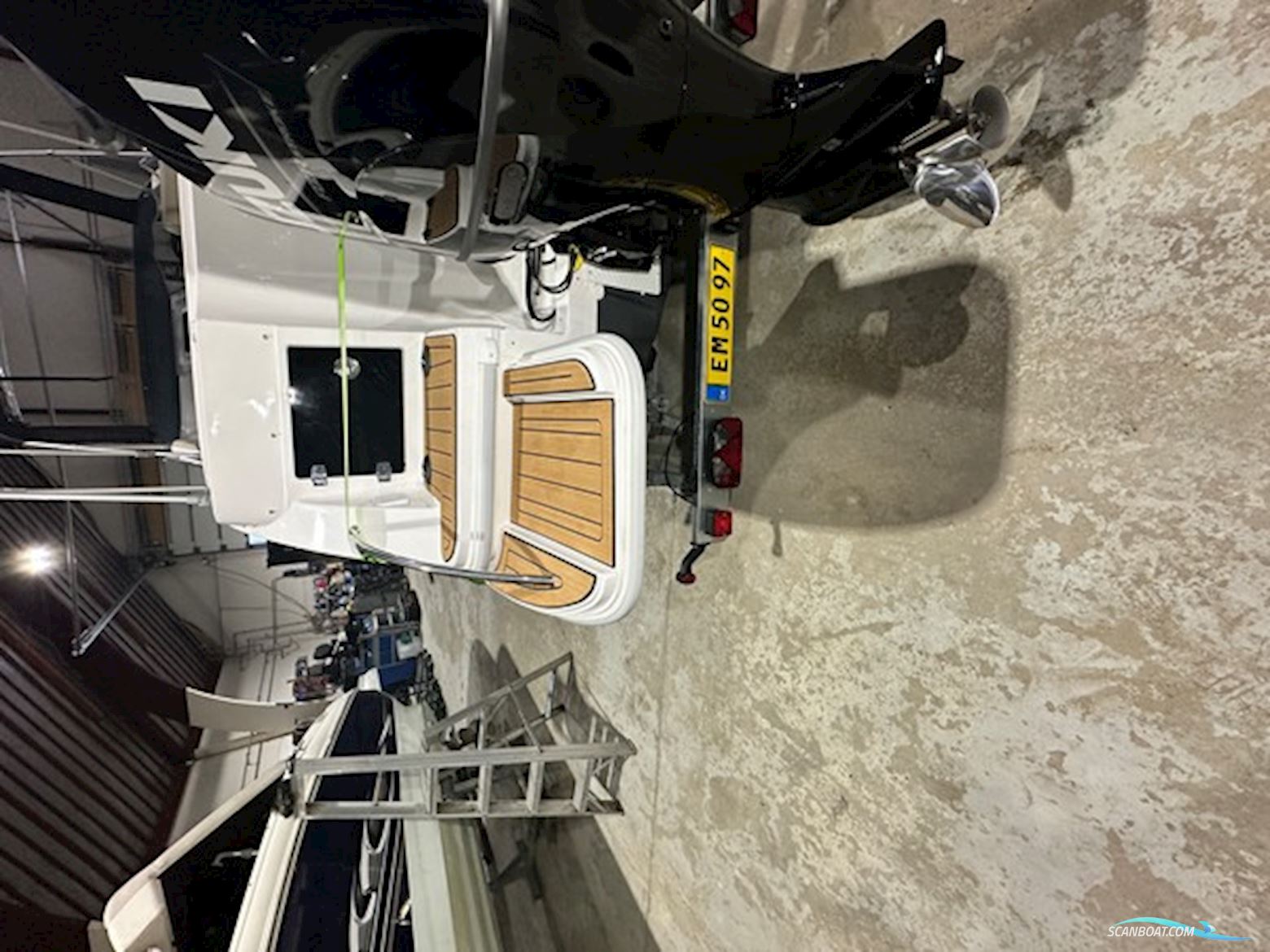 Drago 665 Comfortline Suzuki 200 HK