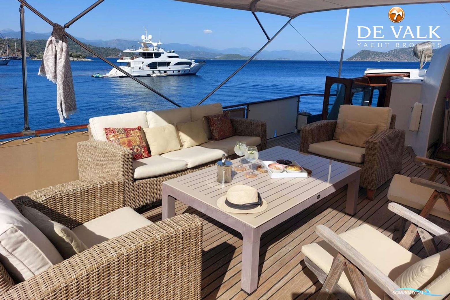 DUTCH Steel Motor Yacht