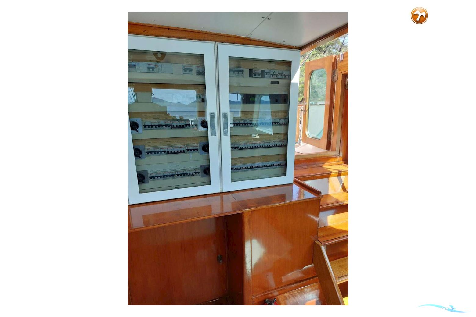 DUTCH Steel Motor Yacht