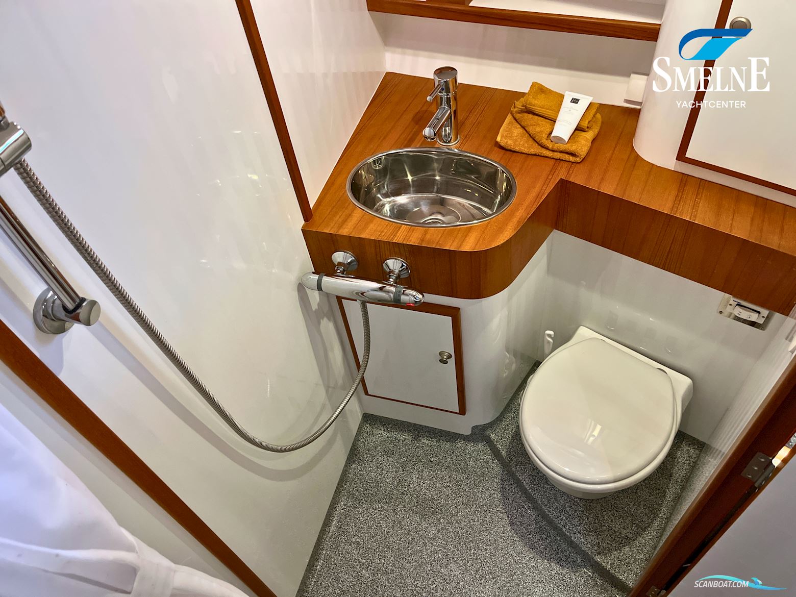 Dutch Yachting Group Dutchline Classic 42