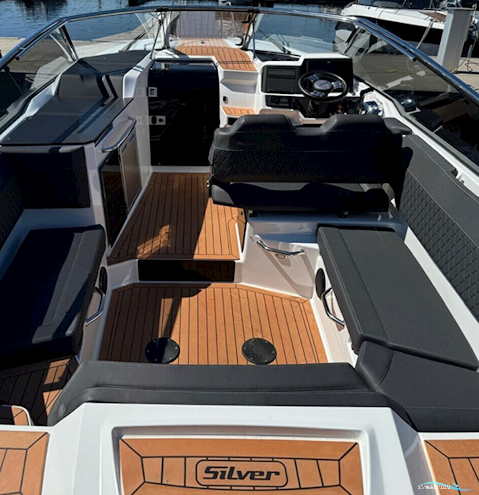 Eker Design AS Silver Raptor DCz