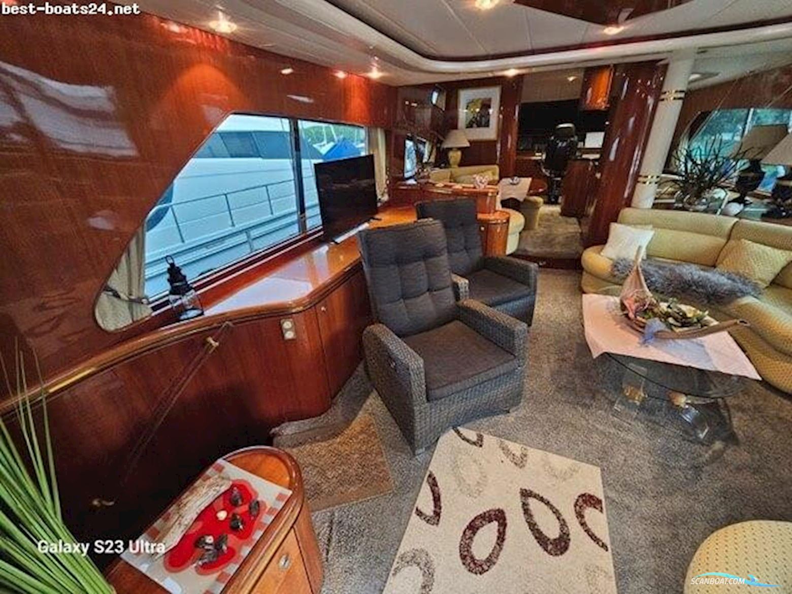 Elegance 70 Flybridge