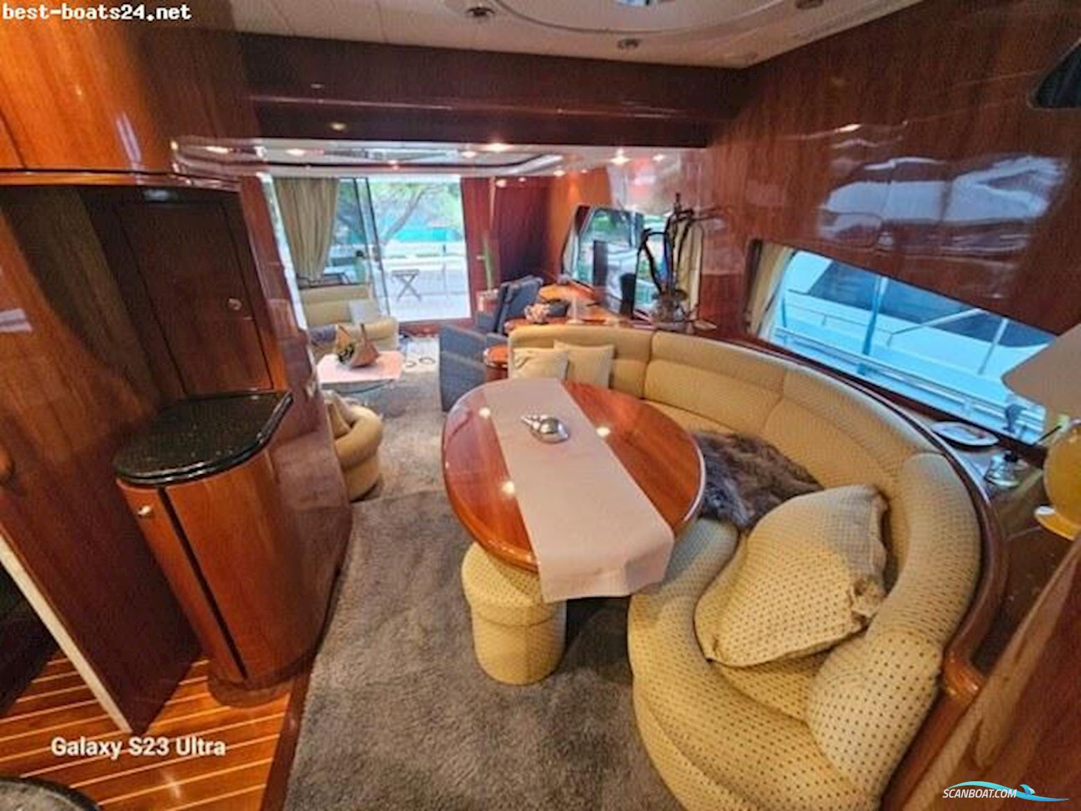 Elegance 70 Flybridge