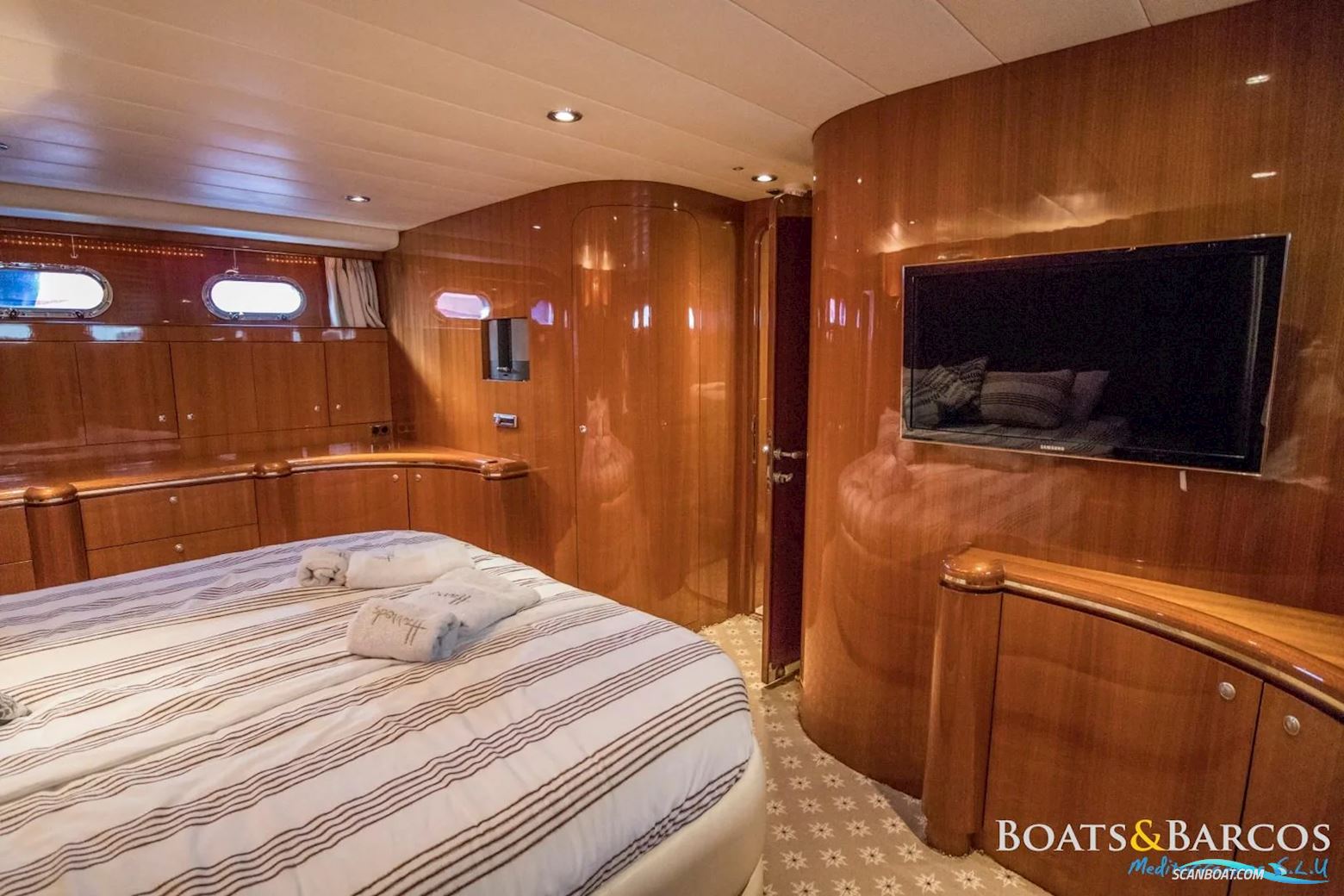 Elegance 76