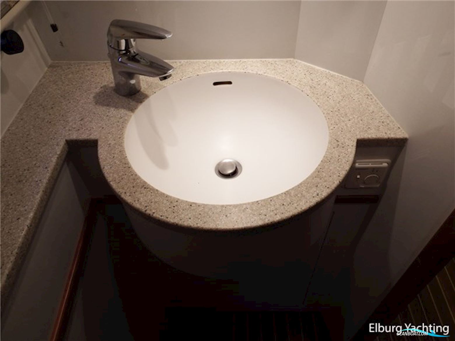 Elling E4 Ultimate - France Proof 