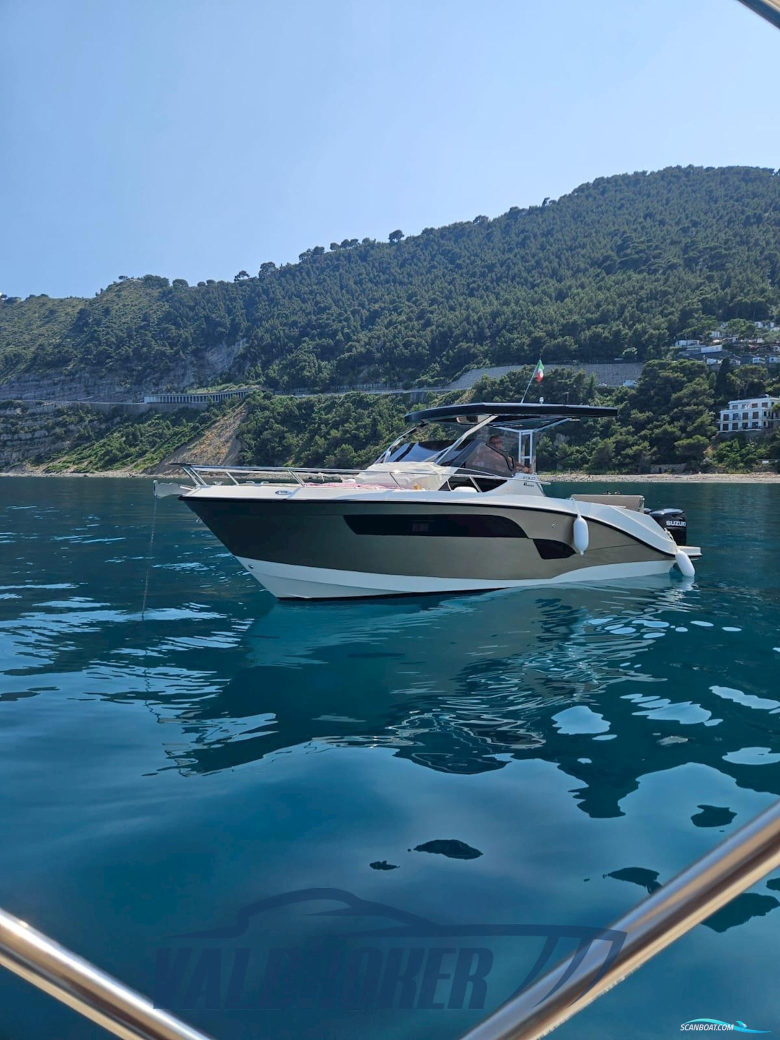 Eolo 9 Motorboat 2024, with Suzuki DF 300 engine, Italy