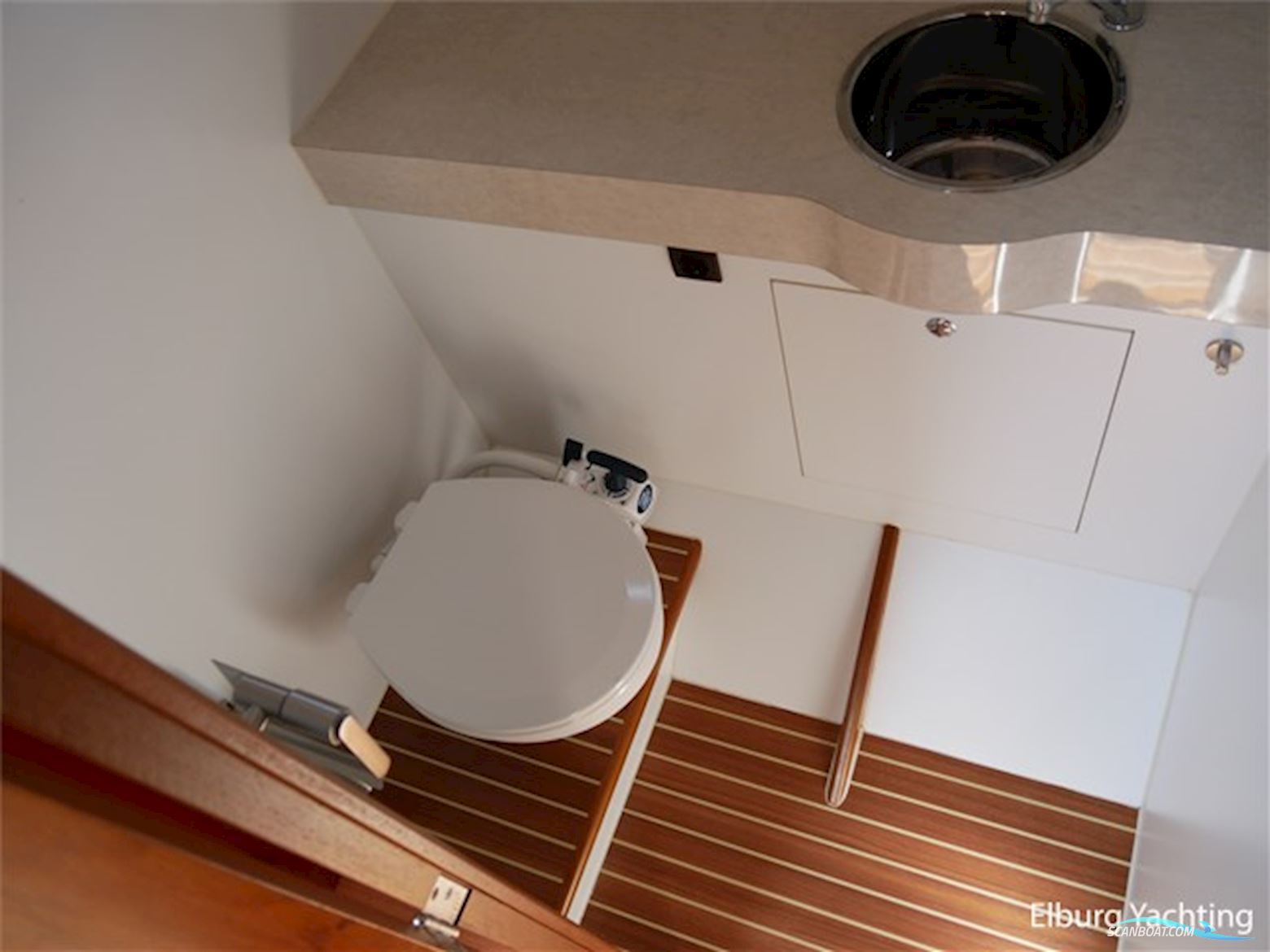 Euroship 33,3ft. Custombuilt Cabinsloep 