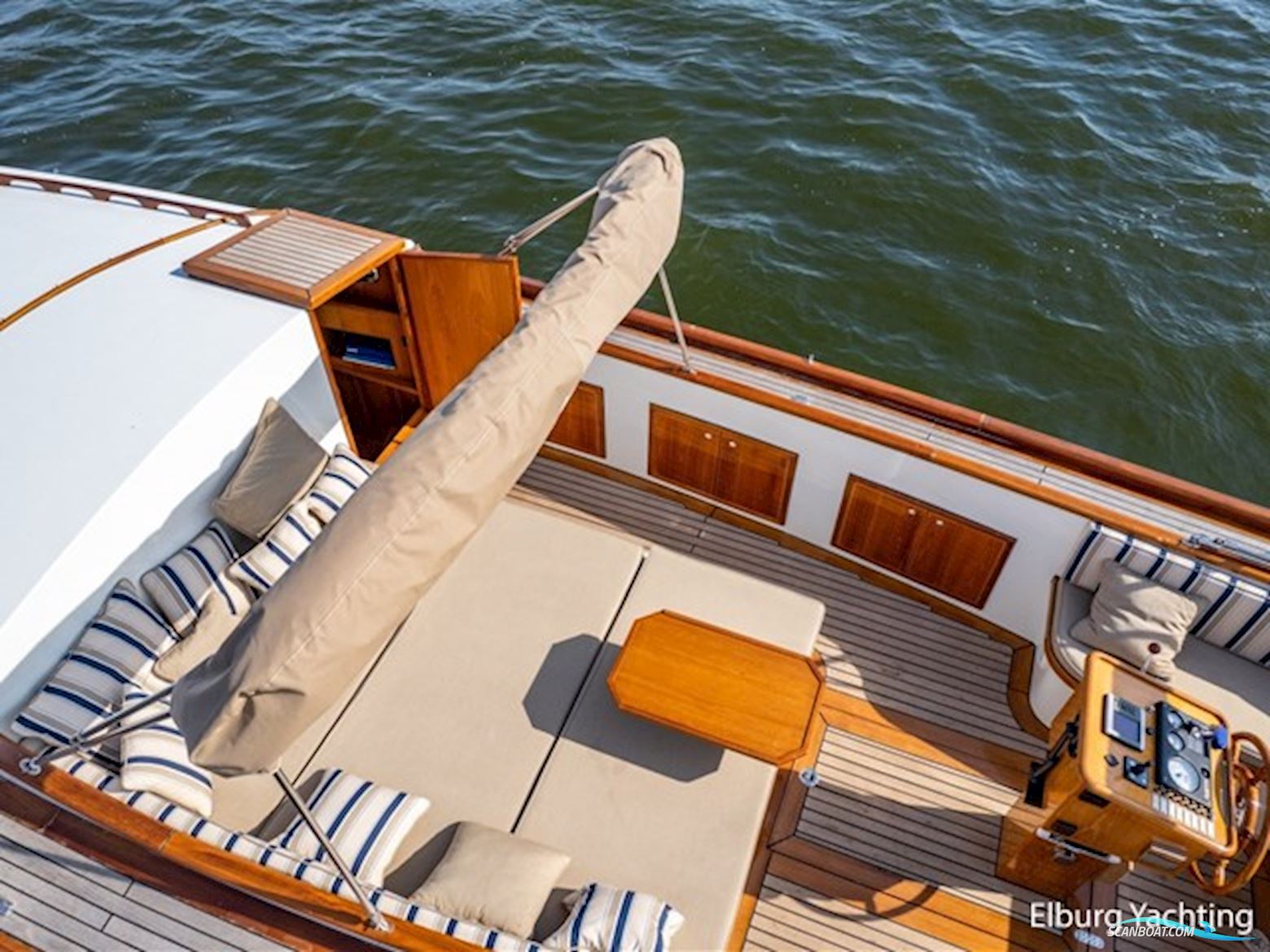 Euroship 33,3ft. Custombuilt Cabinsloep 