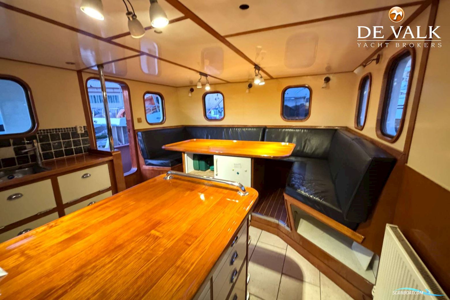 Expedition Vessel Long Range 29M
