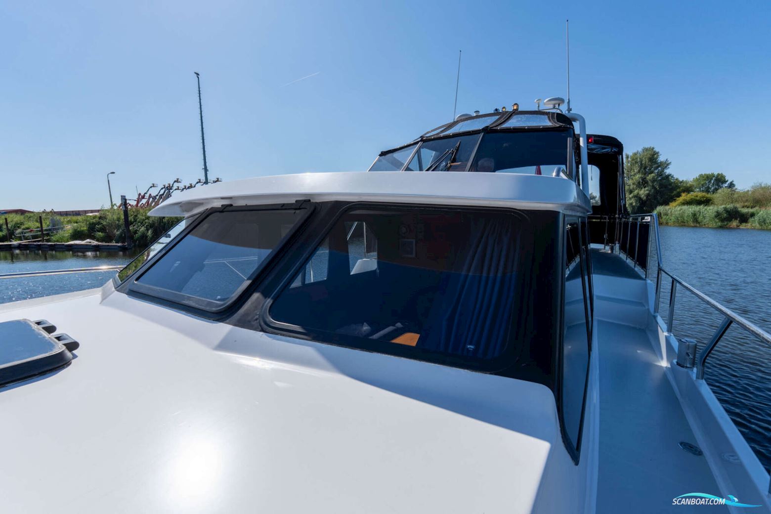 Explorer Classic 14.00 AK Cabrio