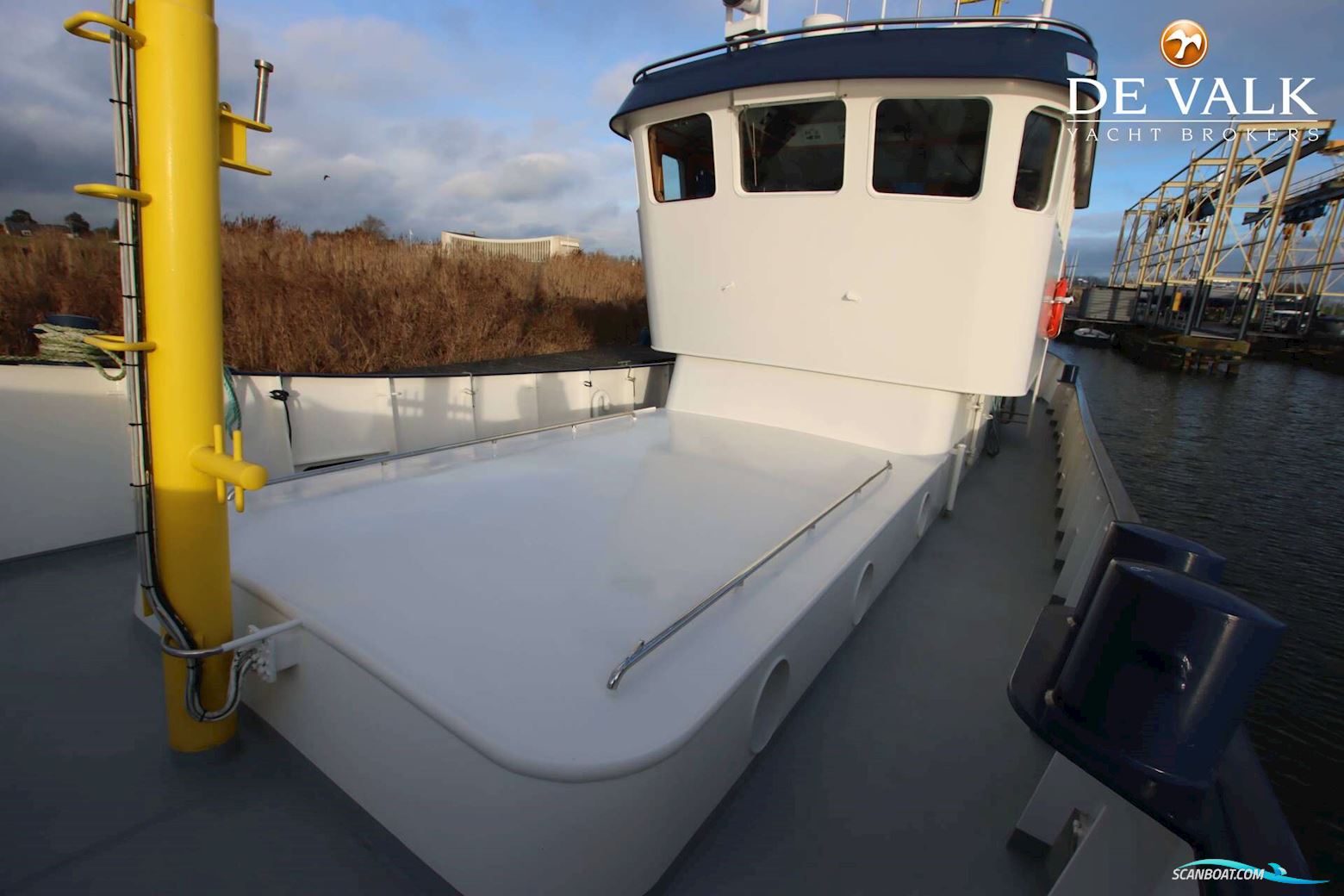 Explorer Motor Yacht