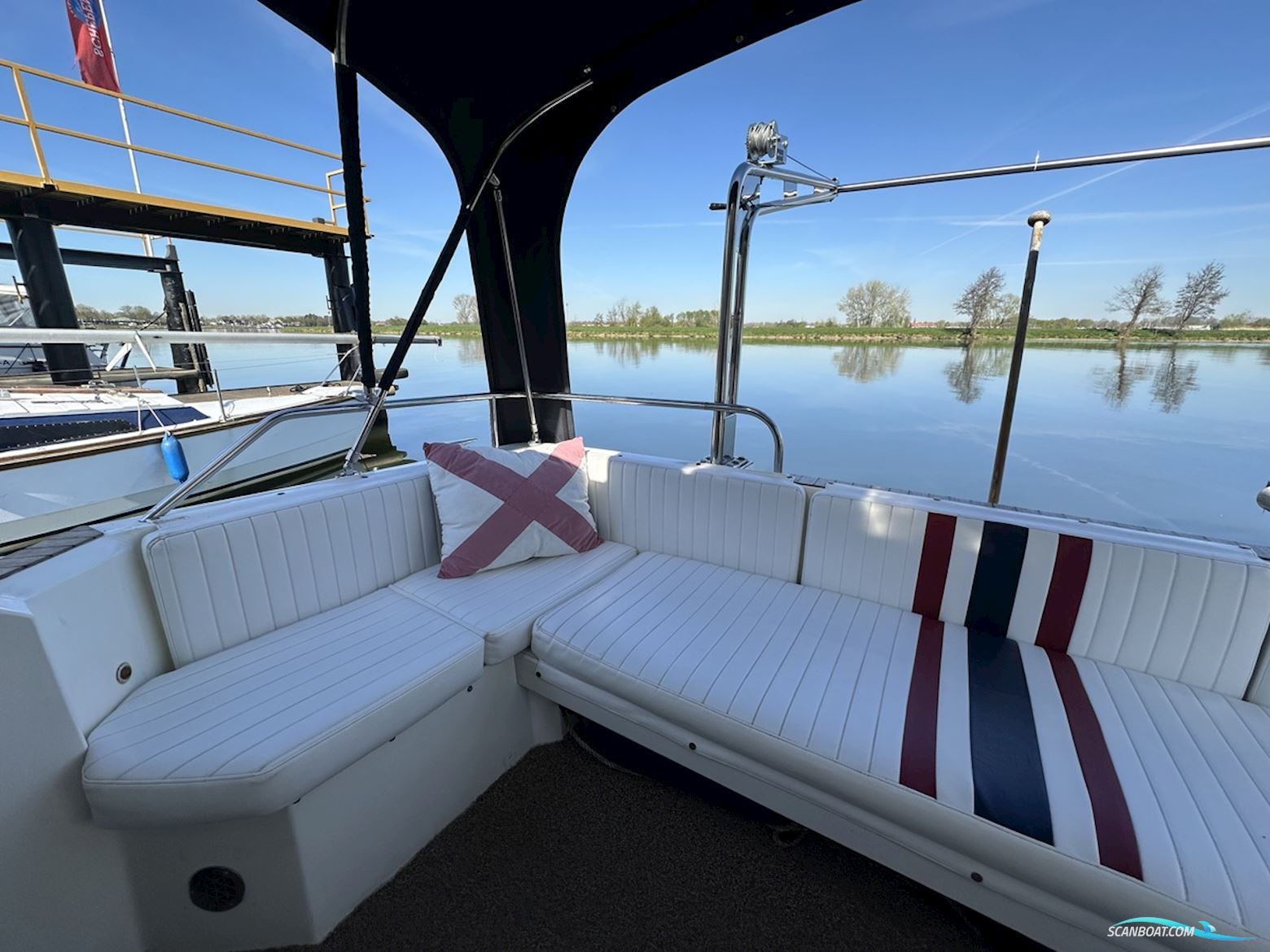 Fairline  31 Corniche